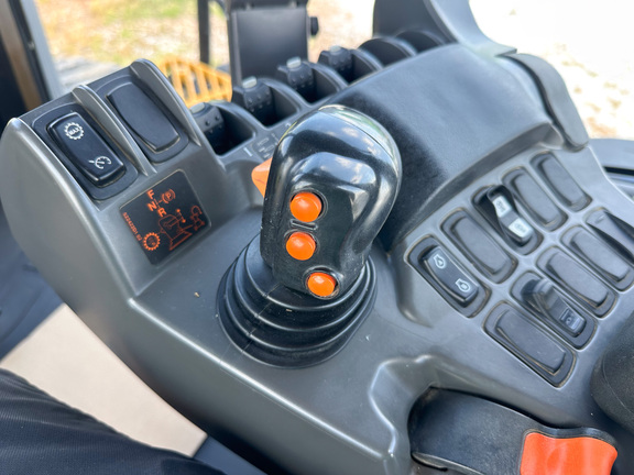 2013 Challenger MT855C Tractor Rubber Track