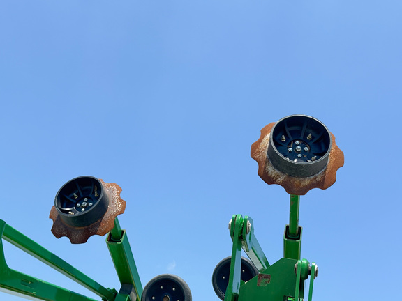 2017 John Deere 1775NT Planter