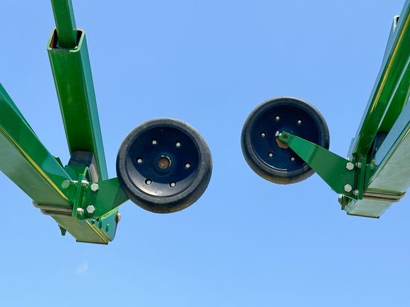 2017 John Deere 1775NT Planter