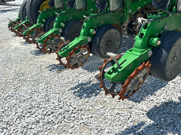 2017 John Deere 1775NT Planter