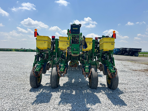 2017 John Deere 1775NT Planter