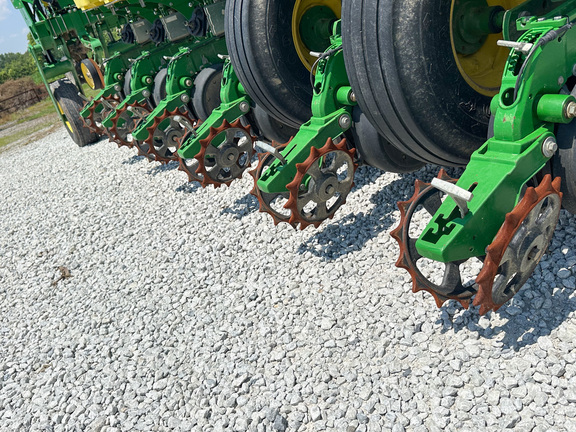2017 John Deere 1775NT Planter