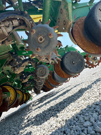 2017 John Deere 1775NT Planter