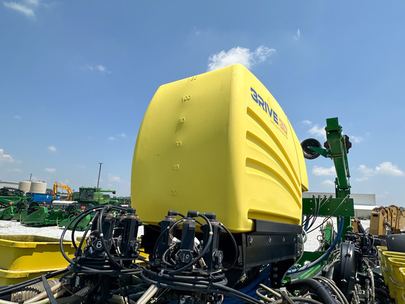 2017 John Deere 1775NT Planter