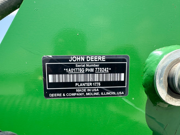 2017 John Deere 1775NT Planter