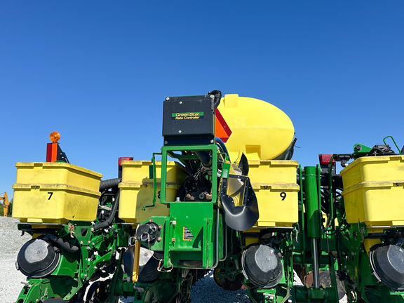 2017 John Deere 1775NT Planter