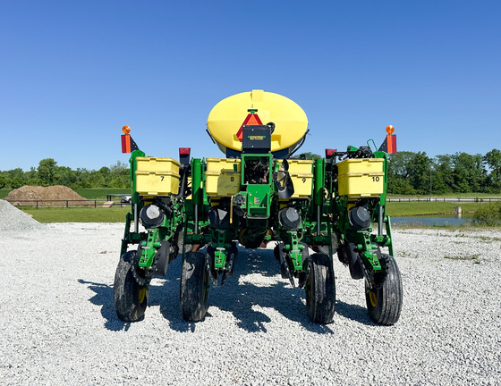 2017 John Deere 1775NT Planter