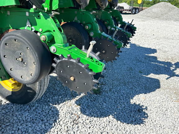 2017 John Deere 1775NT Planter