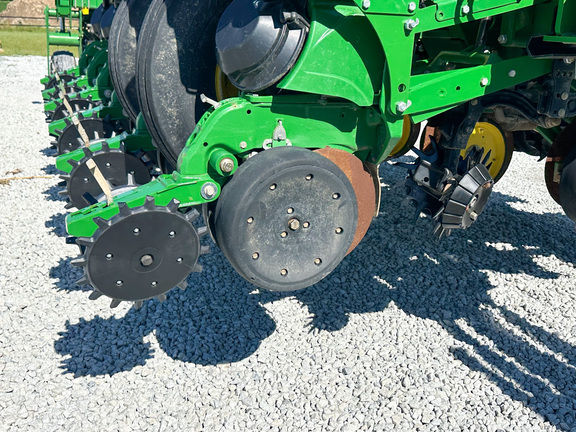 2017 John Deere 1775NT Planter