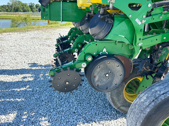2017 John Deere 1775NT Planter