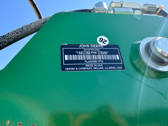 2017 John Deere 1775NT Planter