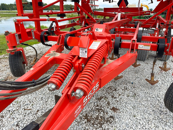 2015 Misc 5835 Field Cultivator