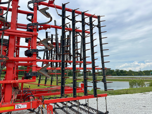 2015 Misc 5835 Field Cultivator