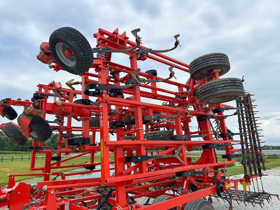 2015 Misc 5835 Field Cultivator