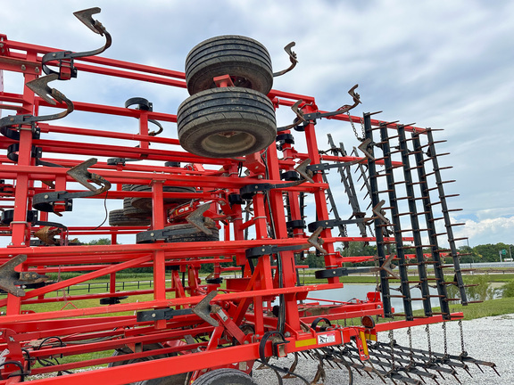 2015 Misc 5835 Field Cultivator