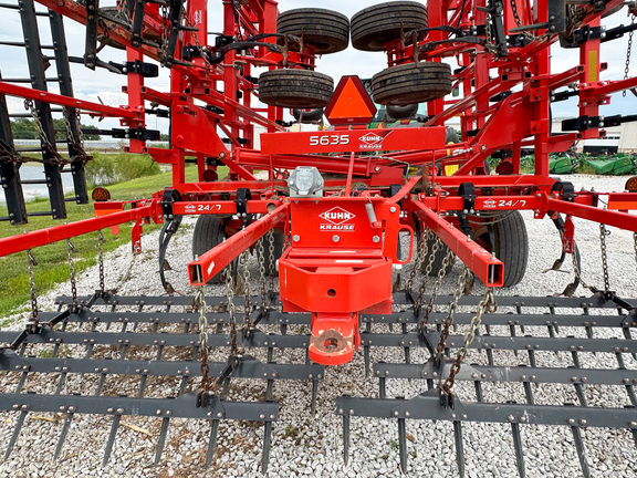 2015 Misc 5835 Field Cultivator