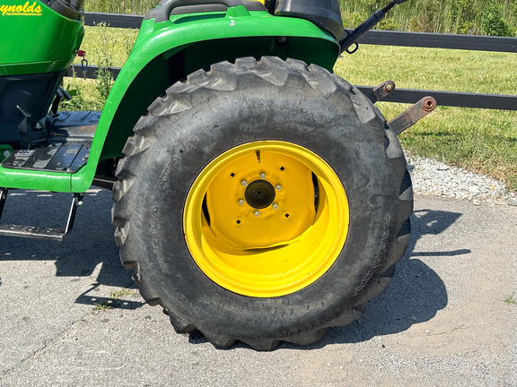 2021 John Deere 3032E Tractor Compact