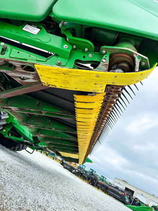 2016 John Deere 640FD Header Combine