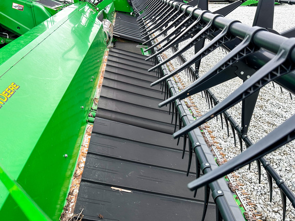 2016 John Deere 640FD Header Combine