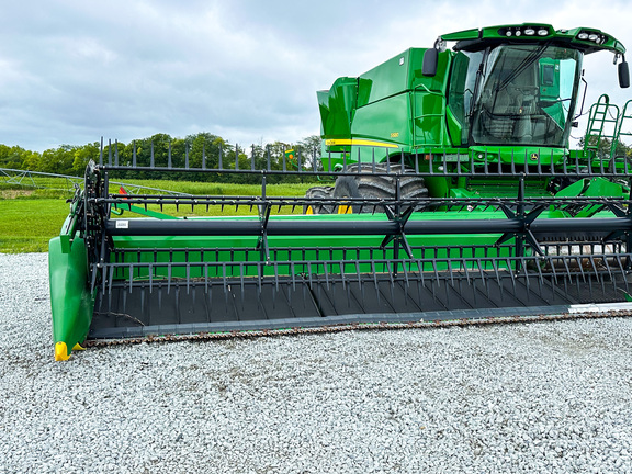 2016 John Deere 640FD Header Combine