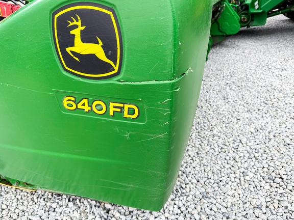 2016 John Deere 640FD Header Combine