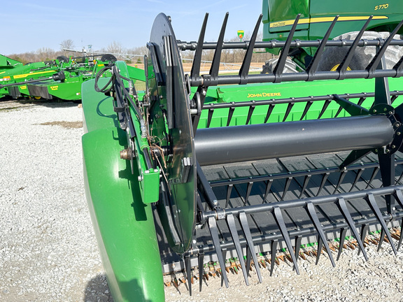 2019 John Deere 745FD Header Combine