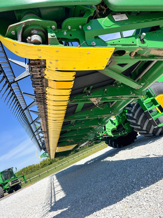 2020 John Deere 740FD Header Combine