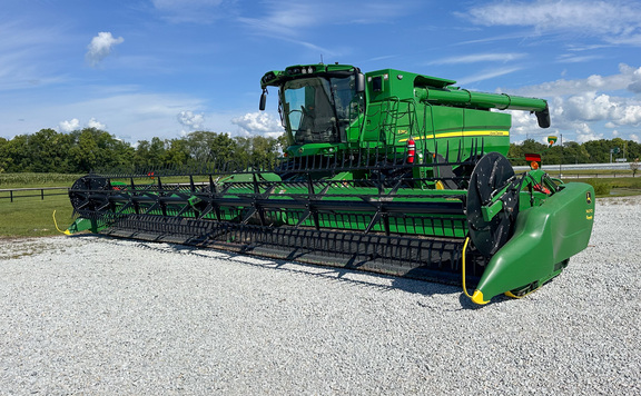 2020 John Deere 740FD Header Combine