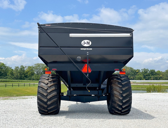 2025 J&M 812-18-LW Grain Cart
