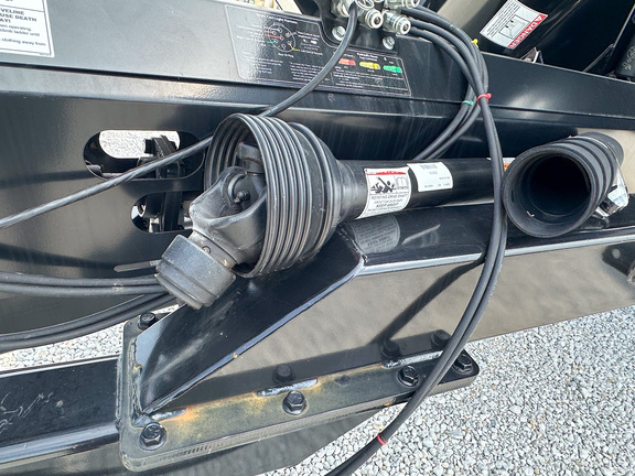 2025 J&M 812-18-LW Grain Cart