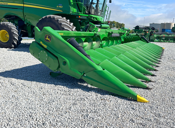 2024 John Deere C16F Header Corn Head