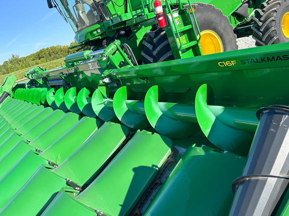 2023 John Deere C16F Header Corn Head