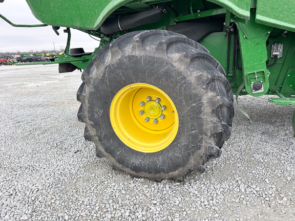 2022 John Deere S780 Combine