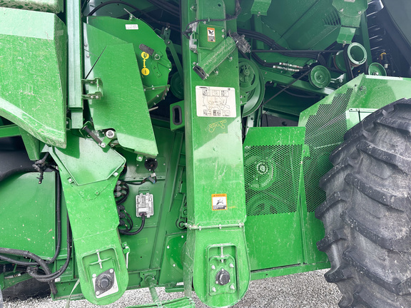 2022 John Deere S780 Combine