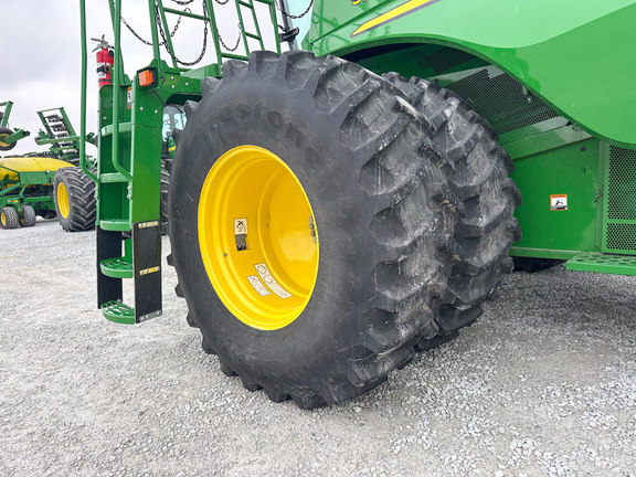 2022 John Deere S780 Combine