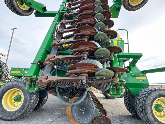 2003 John Deere 1690 Air Seeder