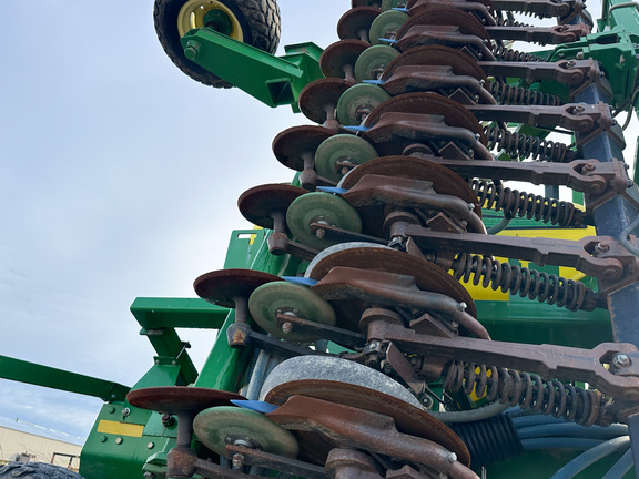 2003 John Deere 1690 Air Seeder