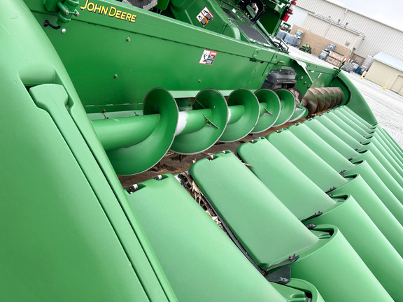 2013 John Deere 612C Header Corn Head