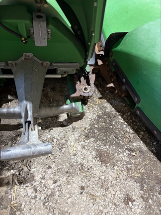 2013 John Deere 606C Header Corn Head