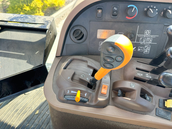 2009 John Deere 7630 Tractor