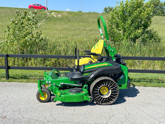 2021 John Deere Z950M Mower/Zero Turn