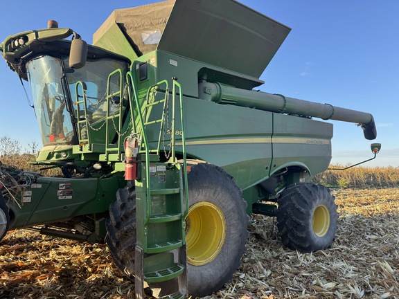 2019 John Deere S780 Combine