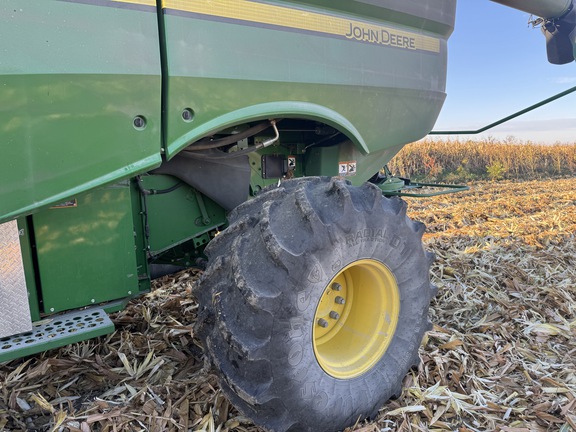 2019 John Deere S780 Combine