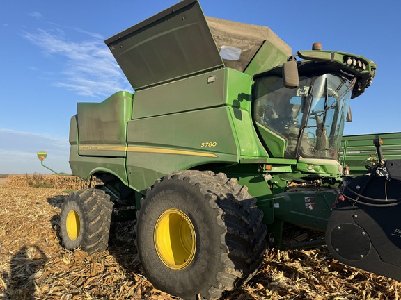 2019 John Deere S780 Combine