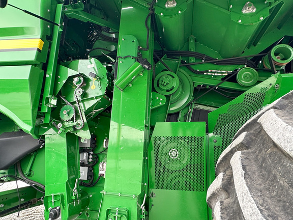 2019 John Deere S780 Combine