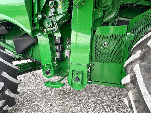 2019 John Deere S780 Combine