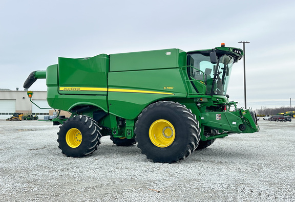 2019 John Deere S780 Combine