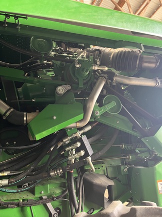 2014 John Deere S680 Combine