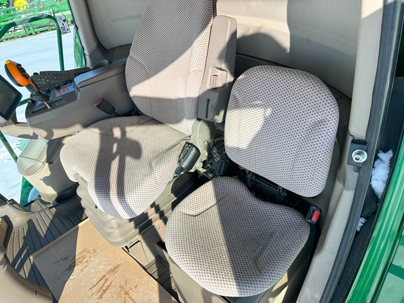 2014 John Deere S680 Combine