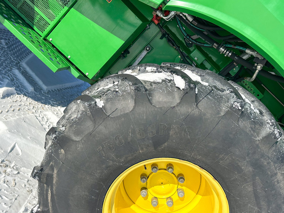 2014 John Deere S680 Combine